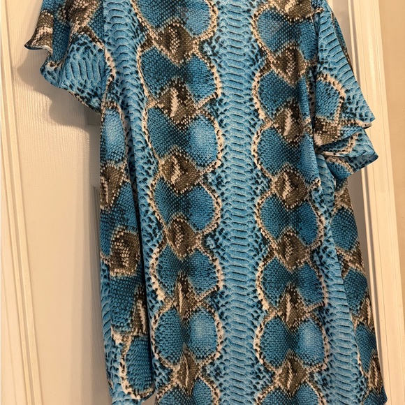 Buddy Love brand snakeskin print top size large - Picture 4 of 4